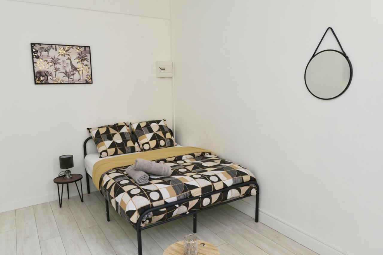 סן-קוונטן Home Group מראה חיצוני תמונה